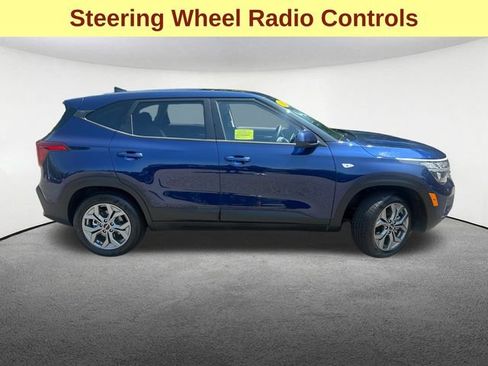 Used 2026 Kia Seltos LX AWD/4WD image 11