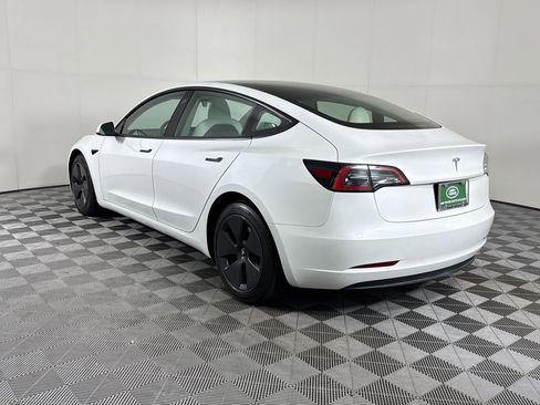 Used 2023 Tesla Model 3 Standard Range RWD image 3