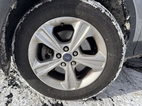 Used 2017 Ford Escape SE image 24