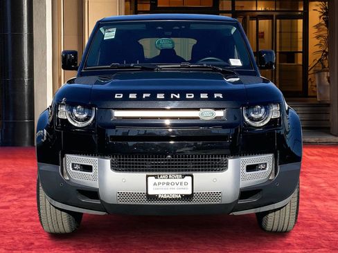 Used 2024 Land Rover Defender 110 S image 3