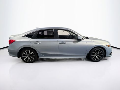 Used 2023 Honda Civic EX image 4