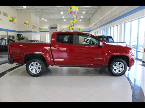 Used 2022 Chevrolet Colorado LT w/ Safety Package AWD/4WD image 4