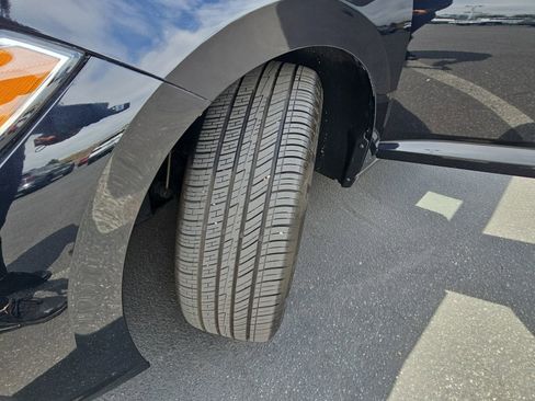 Certified 2024 Volkswagen Jetta SE w/ Black Wheel Package FWD image 31