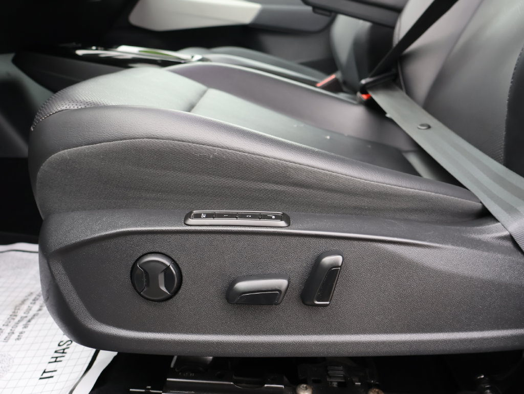 Used 2021 Volkswagen ID.4 1st Edition RWD image 17