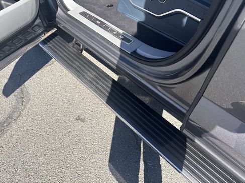 Used 2023 Ford F150 Limited image 13