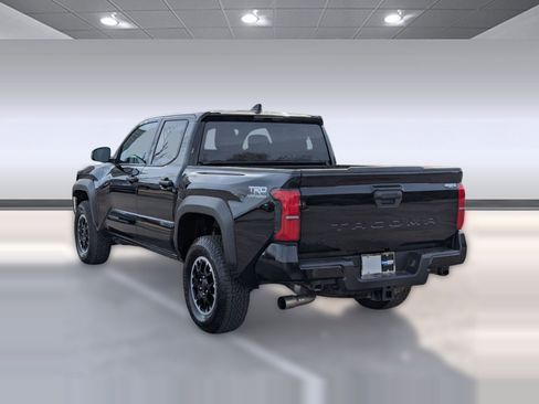 Used 2025 Toyota Tacoma TRD Off-Road image 3