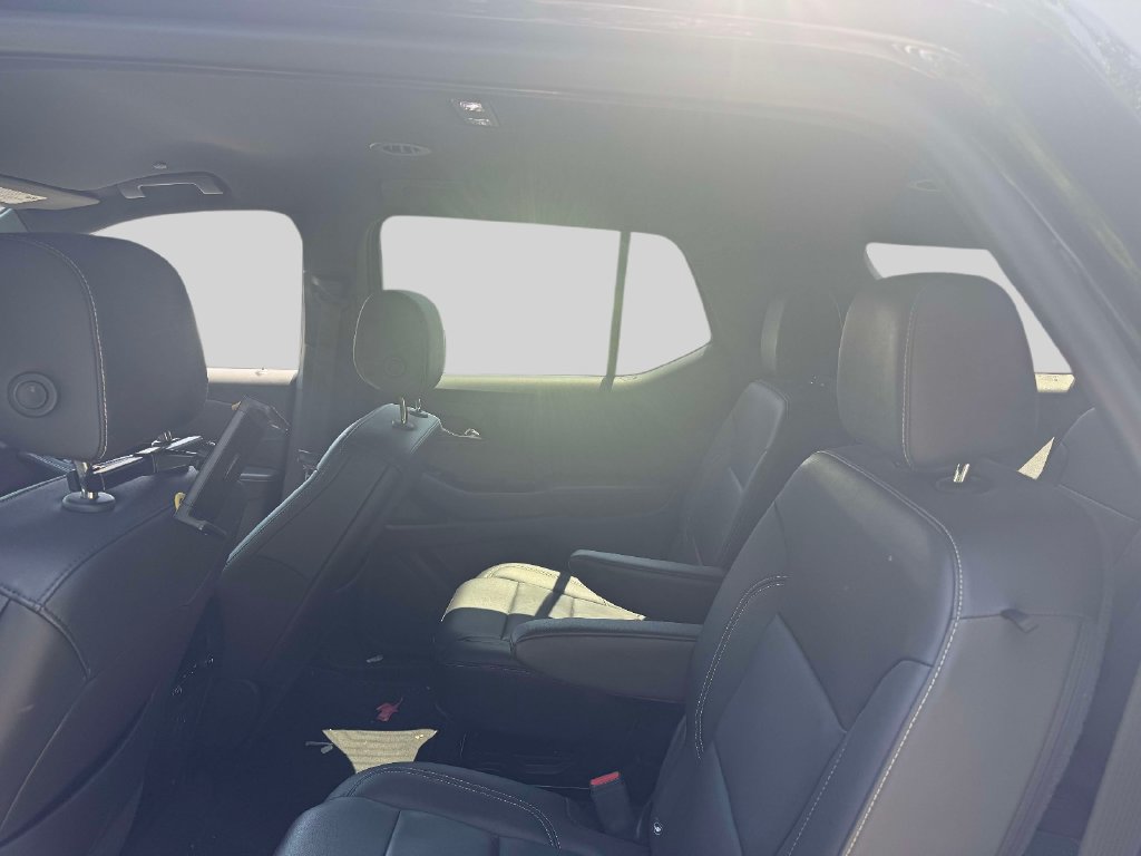 Used 2024 Chevrolet Traverse LT FWD image 13