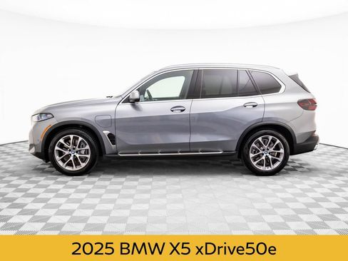 Used 2025 BMW X5 xDrive50e w/ Executive Package image 2