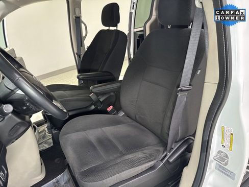 Used 2017 Dodge Grand Caravan SE w/ Power Window Group image 13