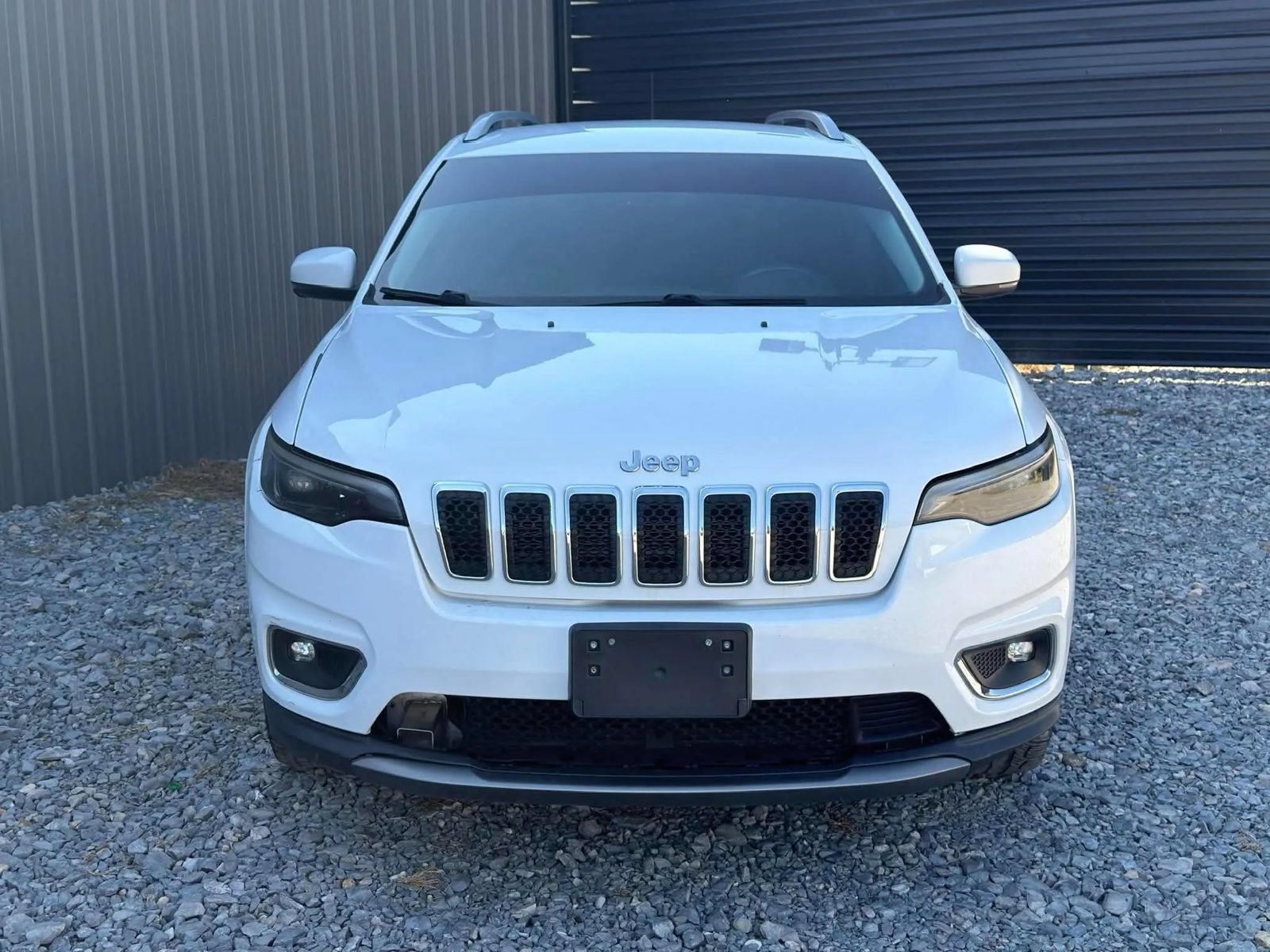 Used 2019 Jeep Cherokee Limited FWD image 2