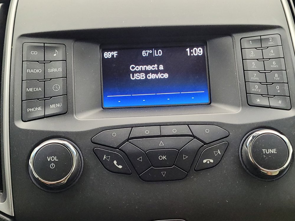 Used 2018 Ford Edge SEL w/ Ford Safe & Smart Package FWD image 25