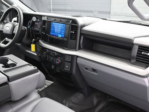Used 2024 Ford F350 XL w/ XL Chrome Package image 23