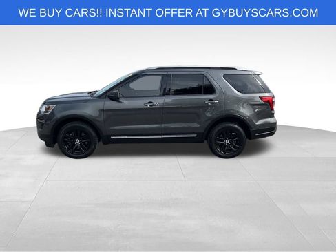 Used 2019 Ford Explorer XLT AWD/4WD image 3
