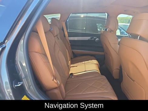 Used 2025 Genesis GV80 3.5T Prestige image 7