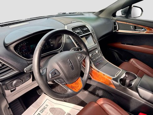 Used 2018 Lincoln MKX Reserve w/ Driver Assistance Package image 10