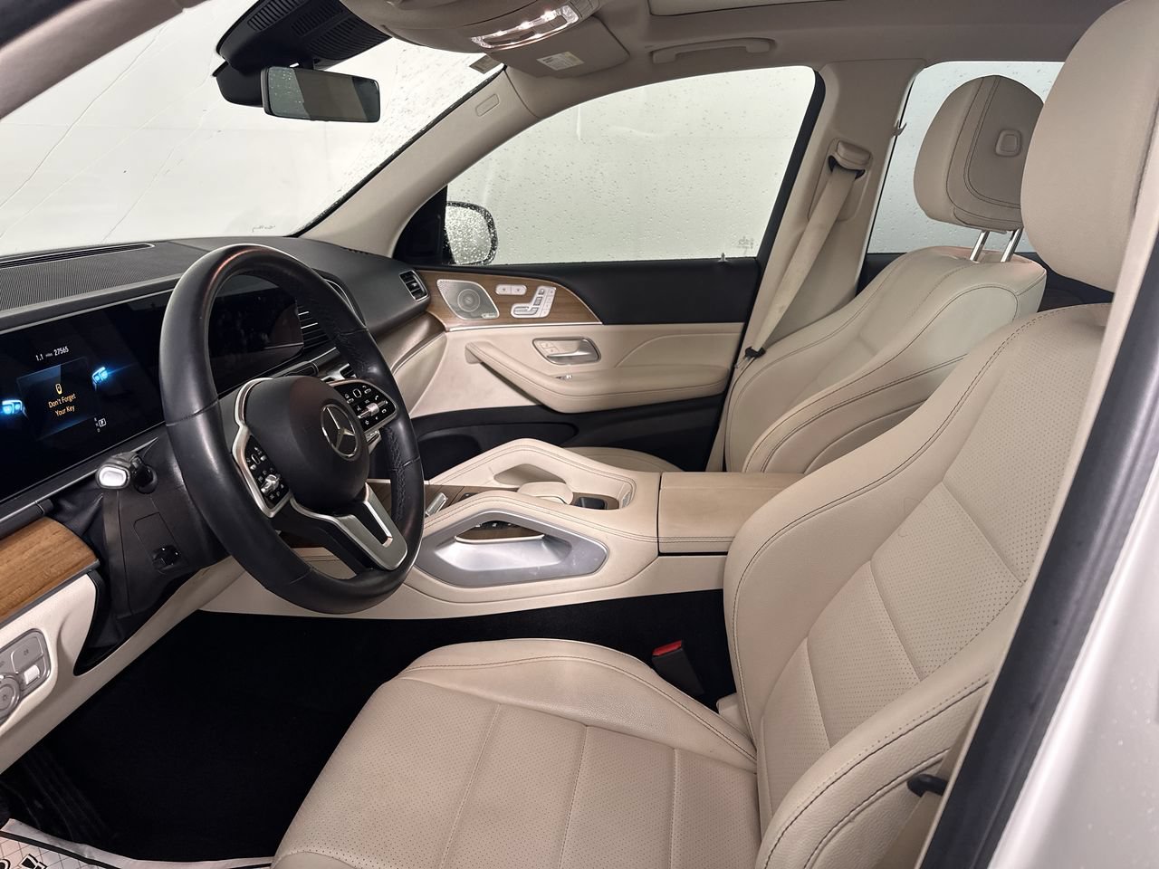 Used 2023 Mercedes-Benz GLE 450 4MATIC image 2