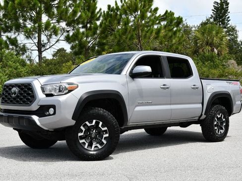 Used 2020 Toyota Tacoma TRD Off-Road AWD/4WD image 23