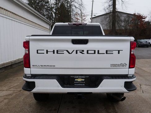 Used 2023 Chevrolet Silverado 2500 High Country w/ Technology Package image 6