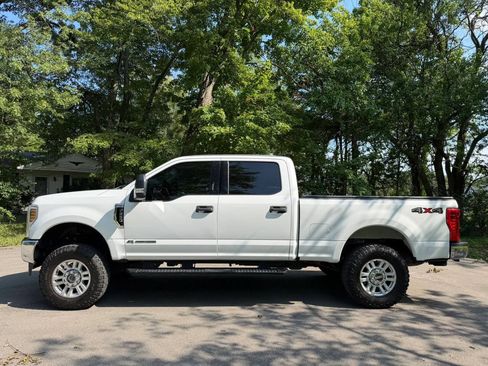 Used 2019 Ford F250 XLT AWD/4WD image 2
