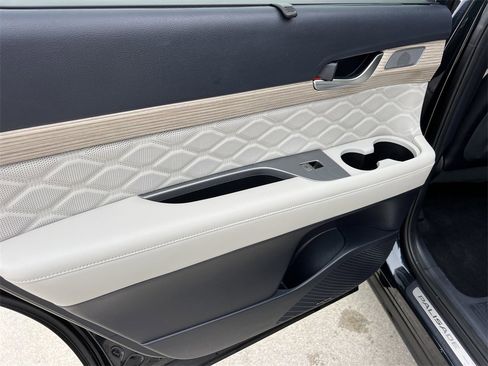 Used 2021 Hyundai Palisade Calligraphy image 18