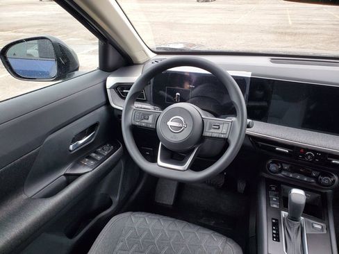 New 2026 Nissan Kicks SV image 13