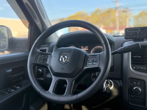 Used 2018 RAM 2500 Tradesman w/ Chrome Appearance Group image 20