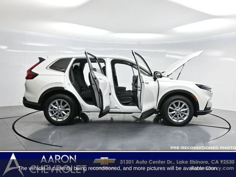 Used 2025 Honda CR-V EX image 3