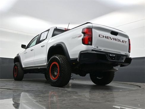 Used 2024 Chevrolet Colorado ZR2 w/ ZR2 Convenience Package III image 36