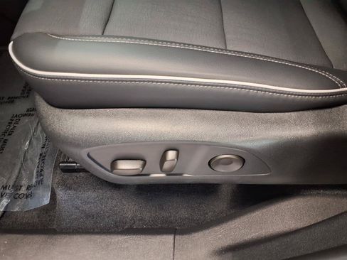 Used 2026 Buick Enclave Preferred FWD image 22