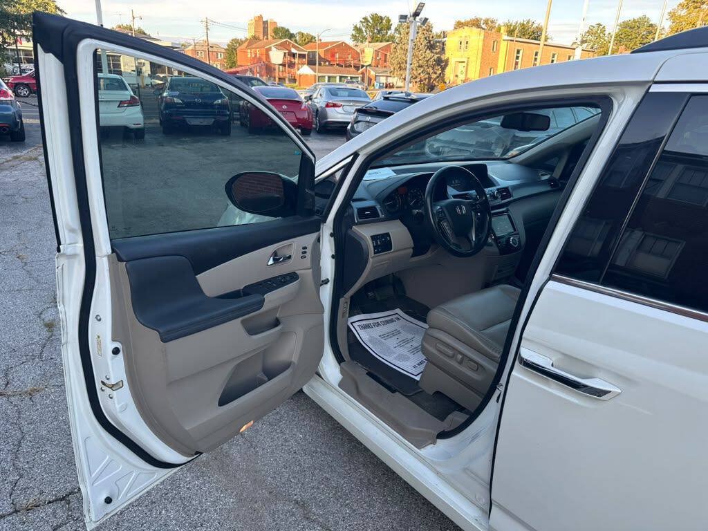 Used 2014 Honda Odyssey Touring image 9