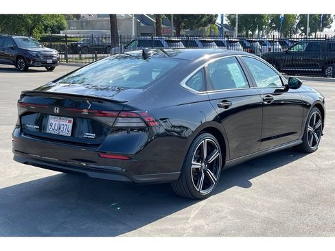 Used 2024 Honda Accord Sport image 6