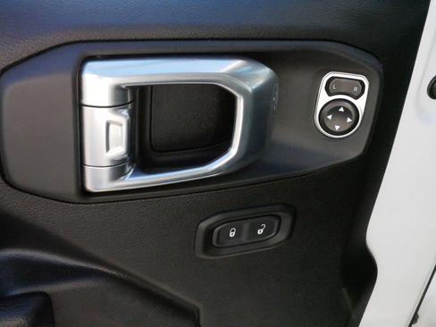 Used 2024 Jeep Wrangler Unlimited Rubicon image 19