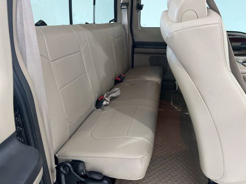 Used 2006 Ford F250 XLT image 19