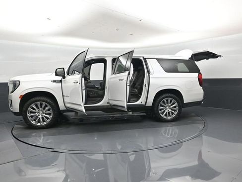 Used 2023 GMC Yukon XL Denali AWD/4WD image 52