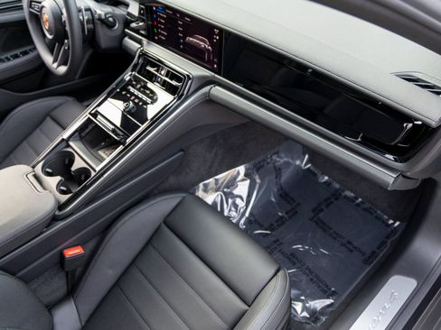 New 2026 Porsche Panamera 4 image 58