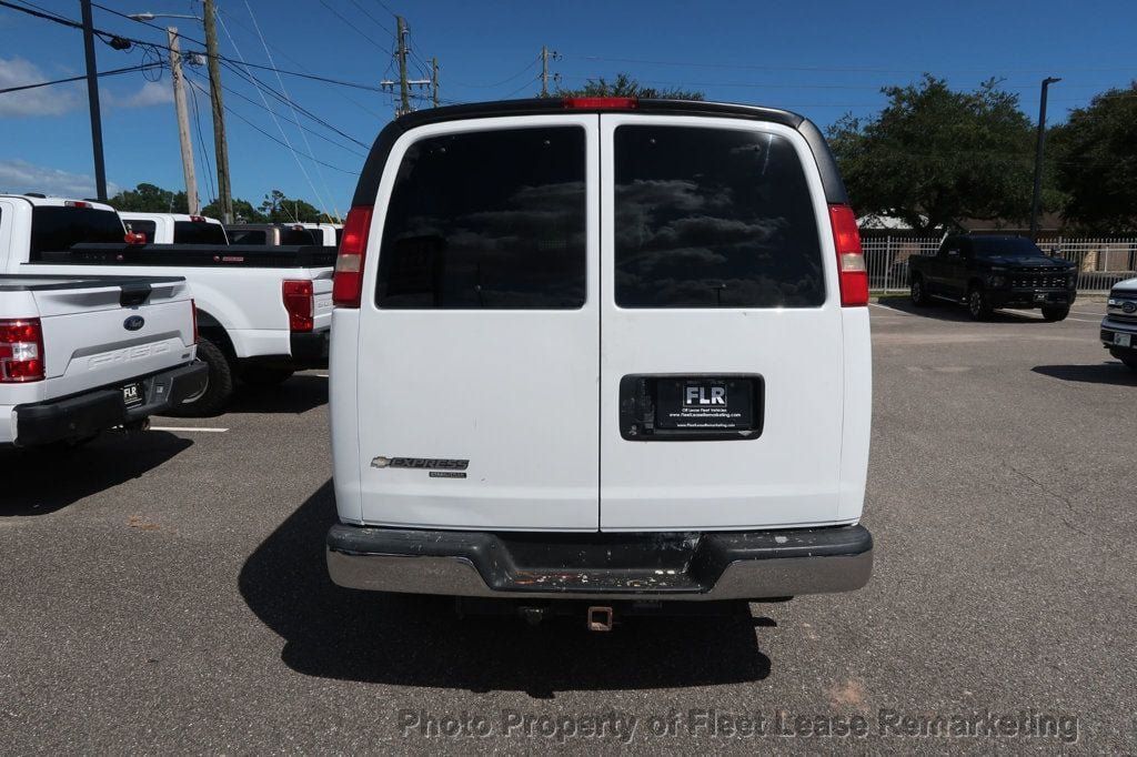 Used 2016 Chevrolet Express 3500 LT w/ LT Preferred Equipment Group RWD image 4