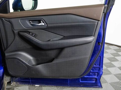 Used 2023 Nissan Rogue SV w/ SV Premium B Package image 41