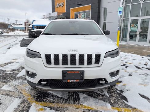 Used 2022 Jeep Cherokee Limited w/ Elite Package image 2