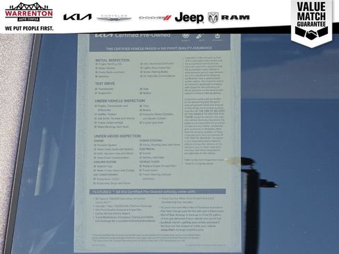 Used 2025 Kia Carnival EX FWD image 9