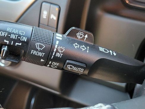 Used 2018 Chevrolet Tahoe LS image 17