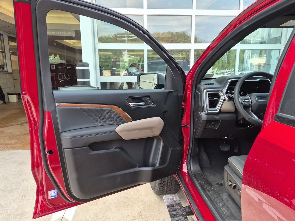 New 2026 GMC Canyon Denali AWD/4WD image 15