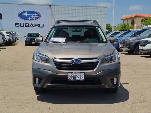 Used 2021 Subaru Outback Premium AWD/4WD image 2