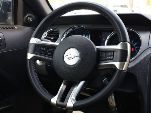 Used 2013 Ford Mustang GT image 14