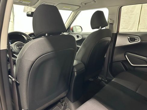 Used 2024 Kia Soul LX w/ Option Group 015 image 42