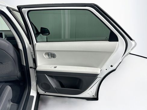 Used 2024 Hyundai Ioniq 5 SEL image 30