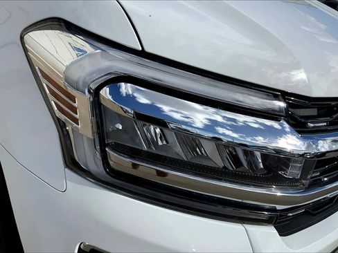 Used 2024 Ford Expedition Max Limited image 27