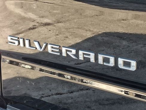 Used 2024 Chevrolet Silverado 1500 LT image 32