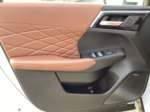 Used 2025 Mitsubishi Outlander SEL image 16