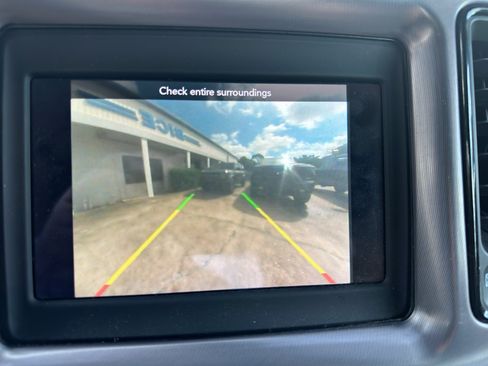 Used 2020 Dodge Challenger SXT RWD image 15