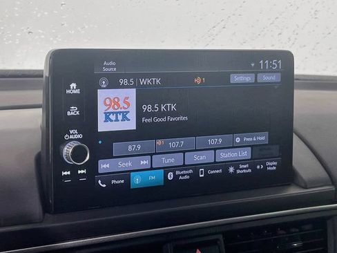 Used 2025 Honda Pilot EX-L image 13